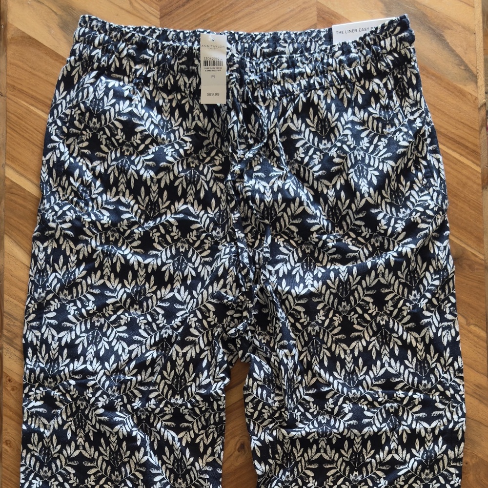 Ann Taylor Factory Linen Easy Pants – Navy Leaf Print – Size M – NWT
